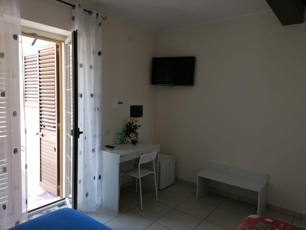 Affittacamere Il Tulipano Beach Formia Buitenkant foto